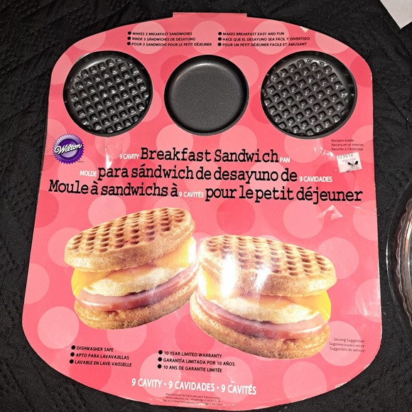BREAKFAST FUN! 2 Wilton NIB 9 cavity Breakfast Sandwich maker 3 Quiche Pans - Picture 2 of 9